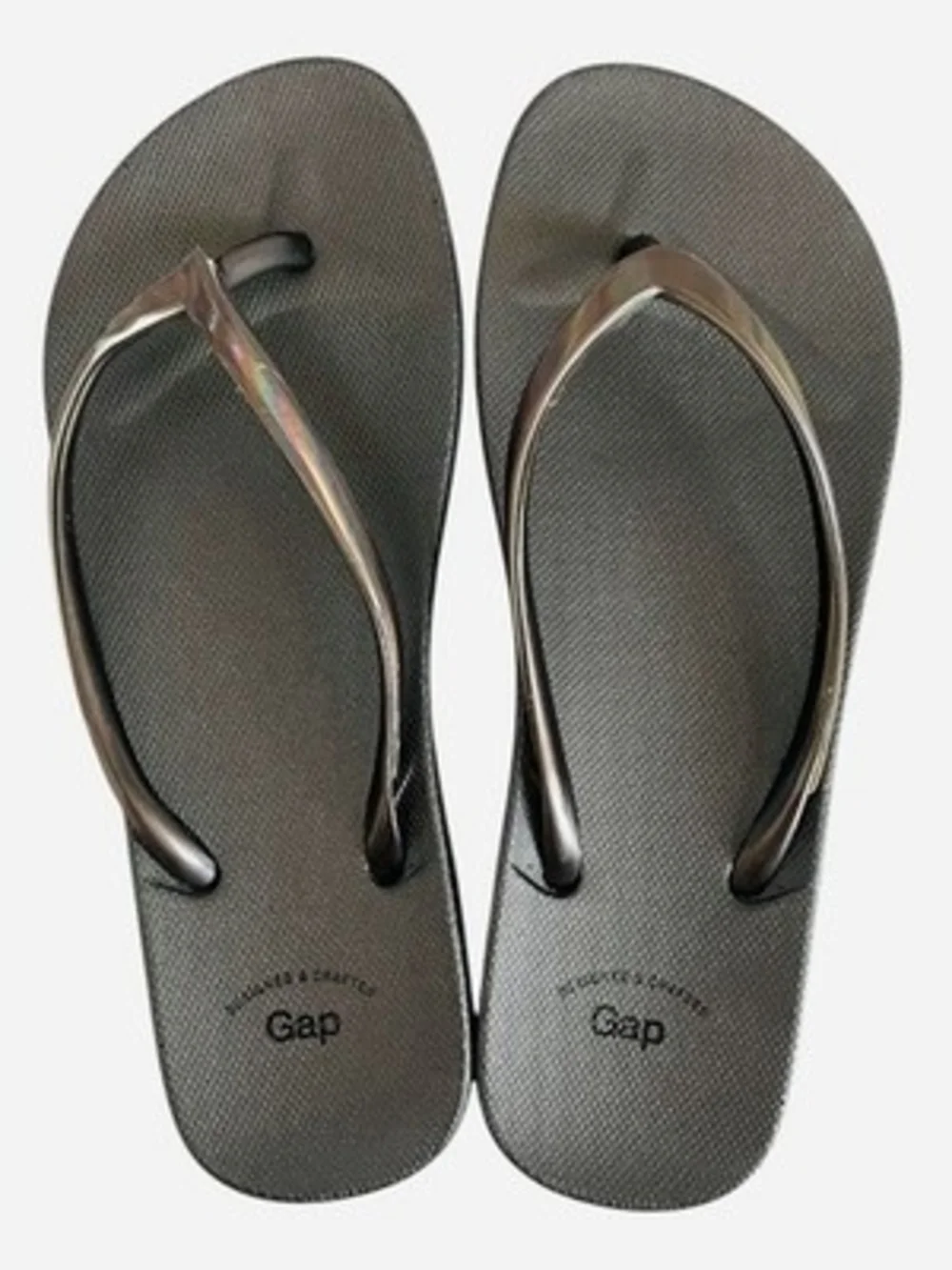 Gap Womens Size 6 Metallic Pewter Flip Flops Sandals NWOT